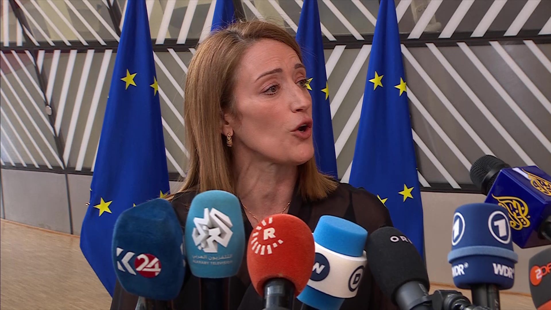 Arrival and doorstep by Roberta METSOLA, EP President, at the 19 March European Council meeting